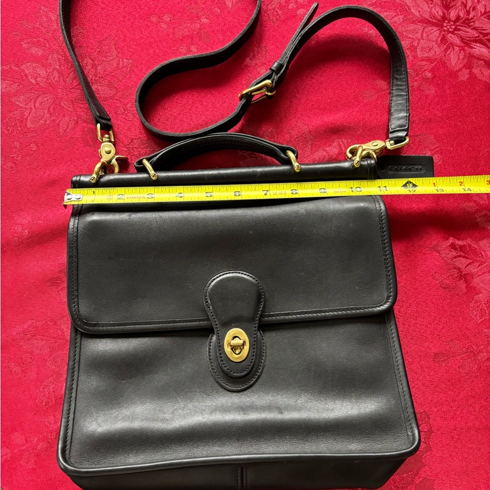Coach Vintage Willis Leather Bag w Brass hardware EUC